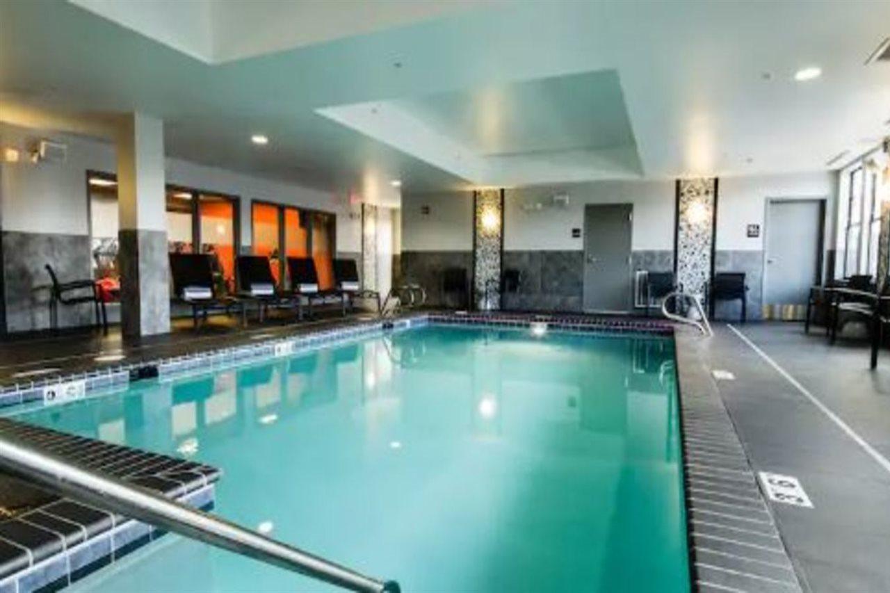 Hampton Inn & Suites Dupont Ngoại thất bức ảnh