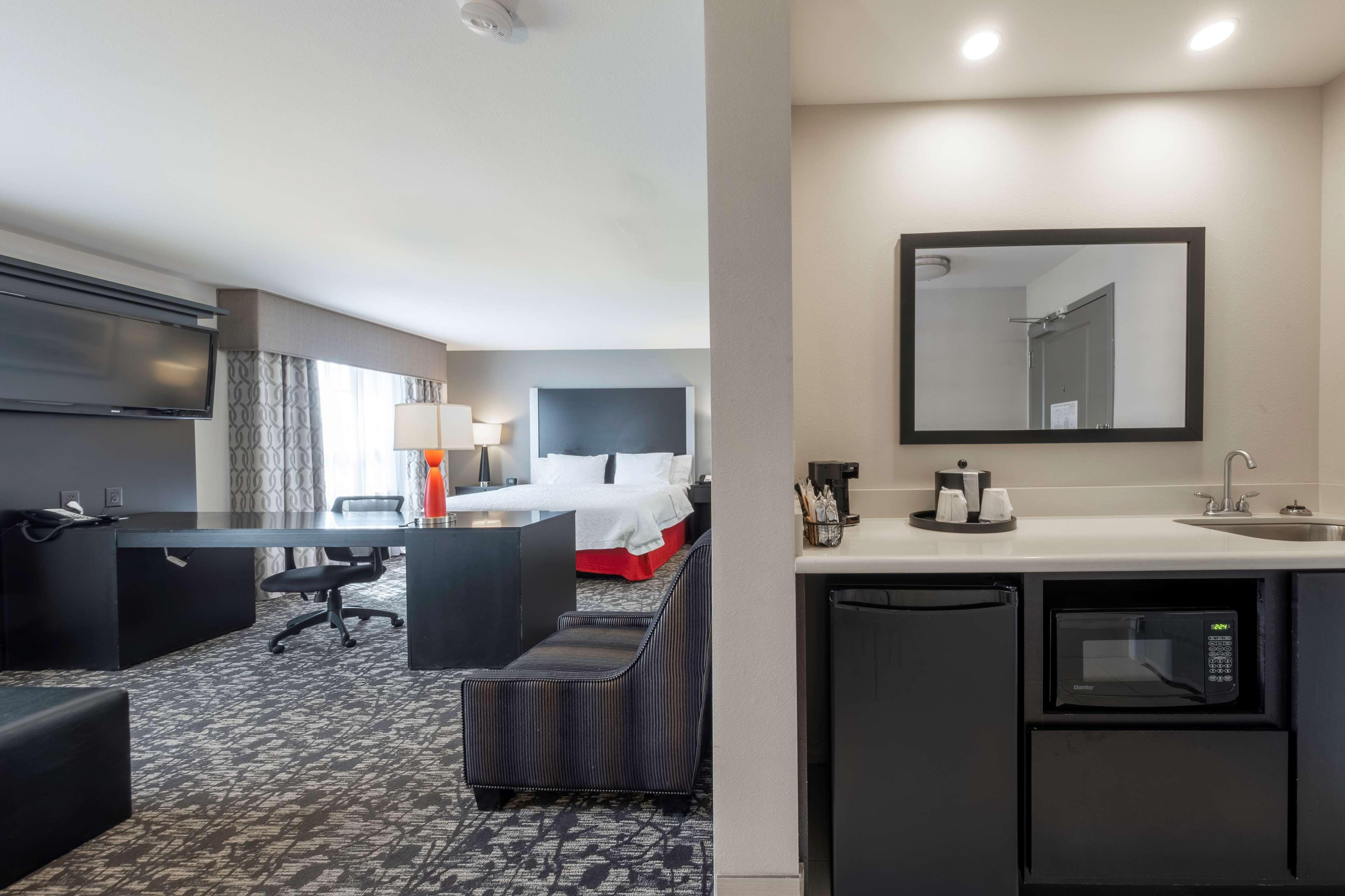 Hampton Inn & Suites Dupont Ngoại thất bức ảnh