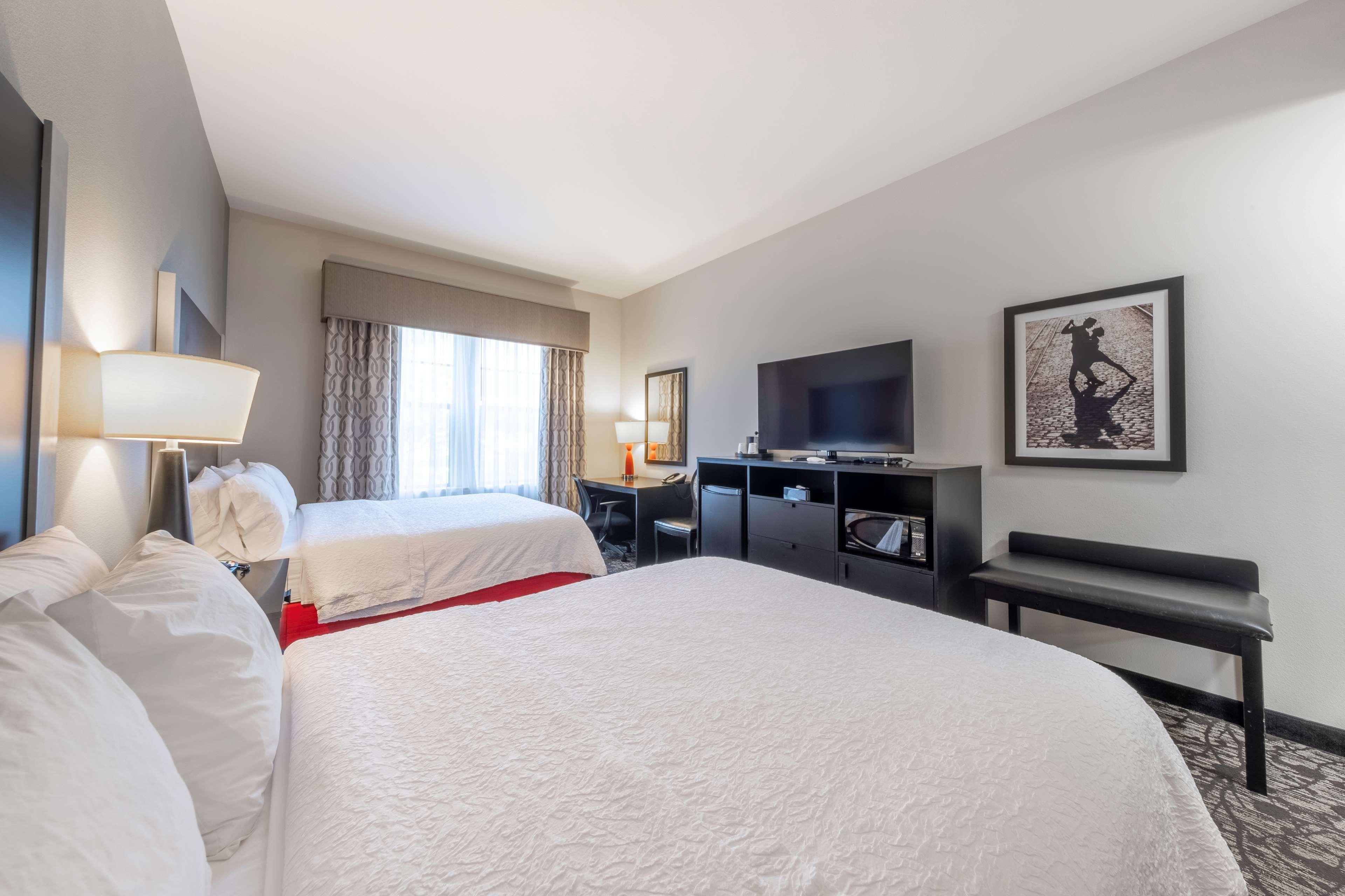 Hampton Inn & Suites Dupont Ngoại thất bức ảnh